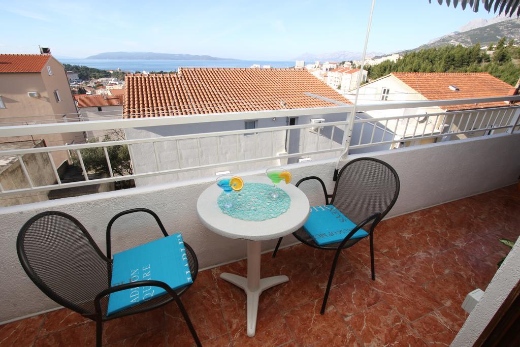 Apartment Toni Makarska Buitenkant foto